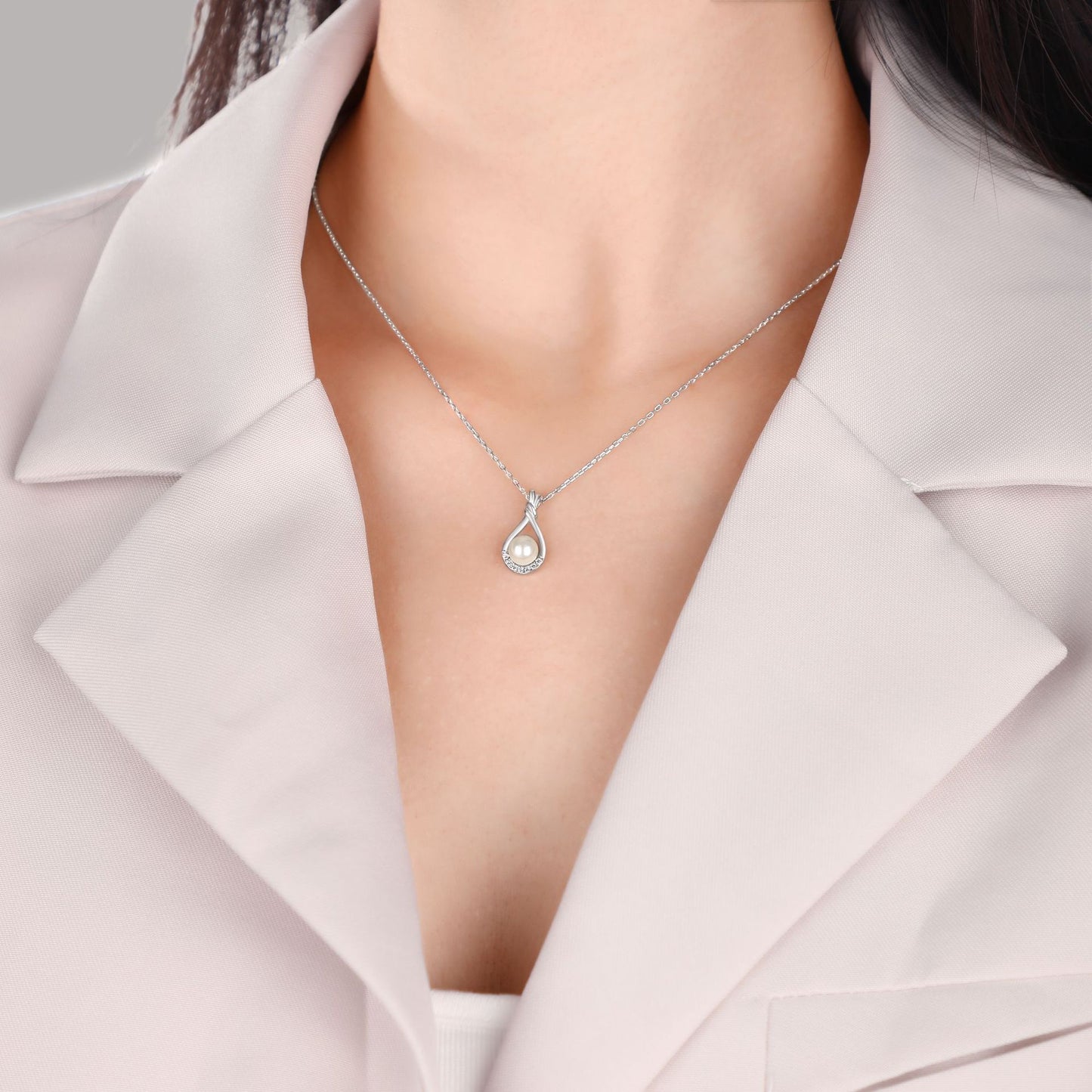 Dainty Infinity Shell Pearl Pendant Necklace