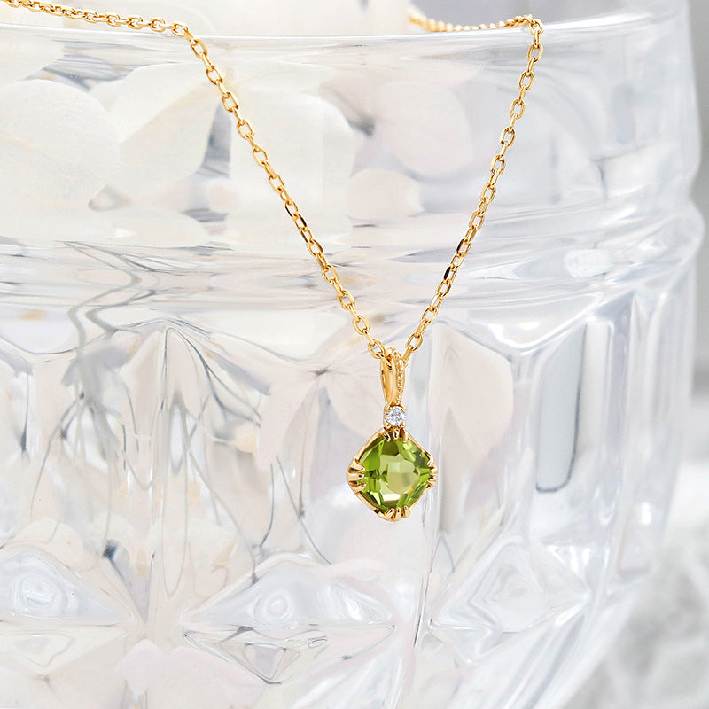 Vintage Cushion Cut Green Peridot Pendant Necklace in Solid Gold 12-Prong