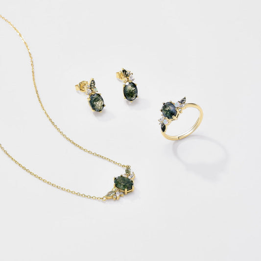 Five Stylish Ways to Accessorize Your Moss Agate Ring Like A Pro