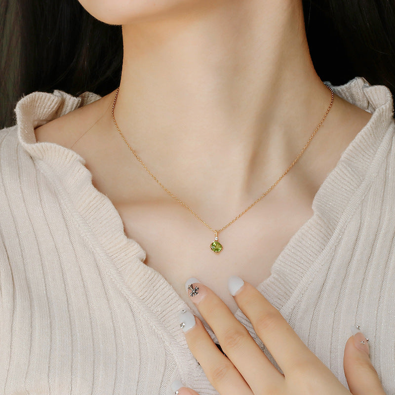 Vintage Cushion Cut Green Peridot Pendant Necklace in Solid Gold 12-Prong