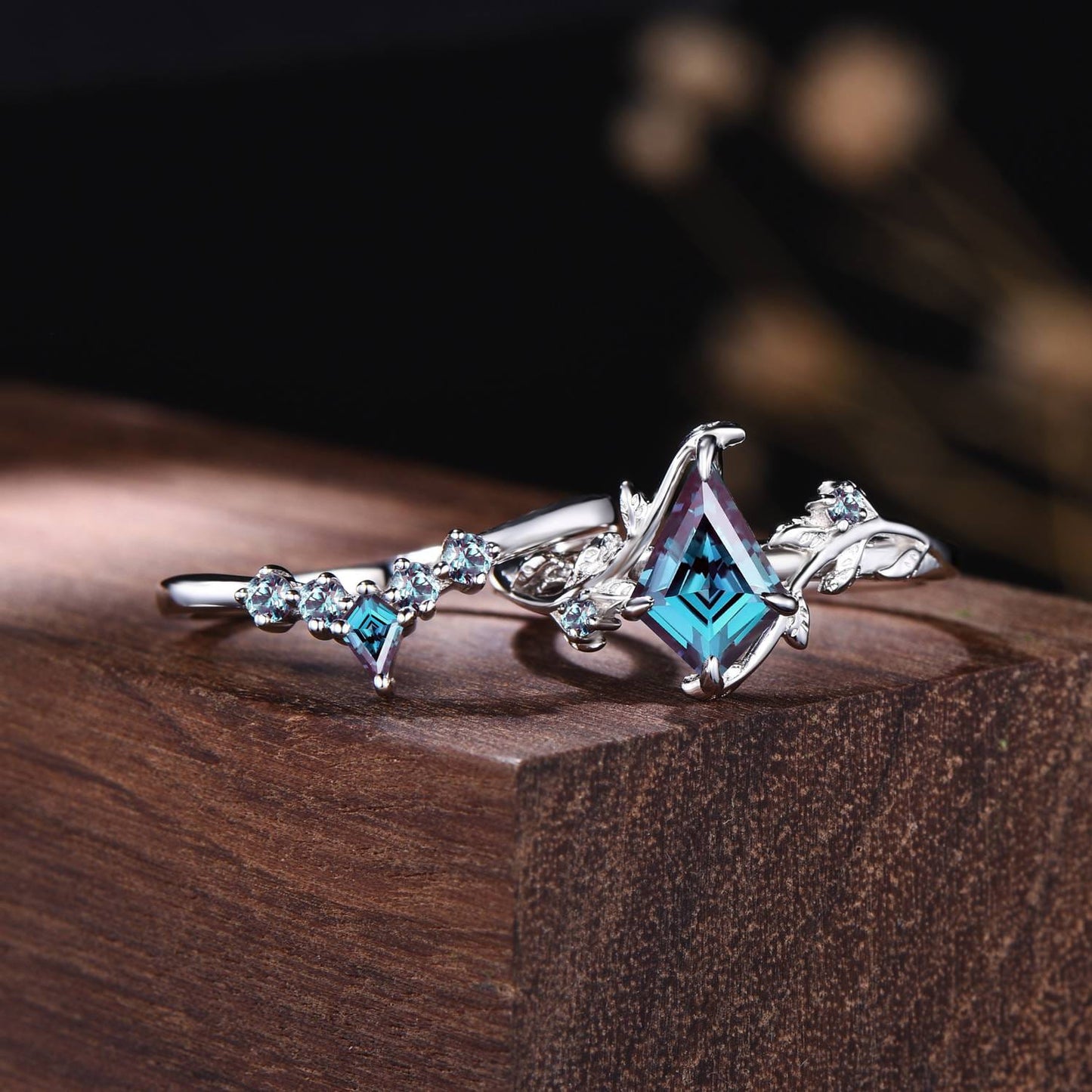 Fairy Tale Vine Alexandrite Ring Set | Nature Inspired Kite Color Change Gemstone Bridal Ring Set