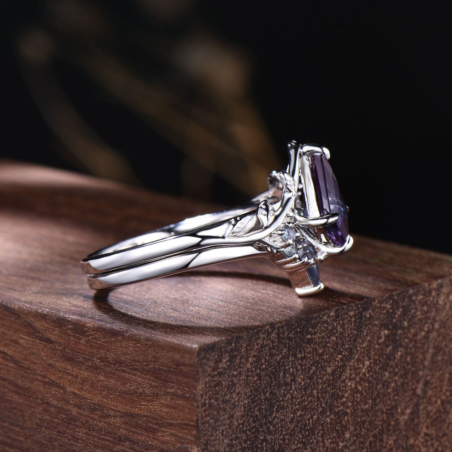 Fairy Tale Vine Alexandrite Ring Set | Nature Inspired Kite Color Change Gemstone Bridal Ring Set