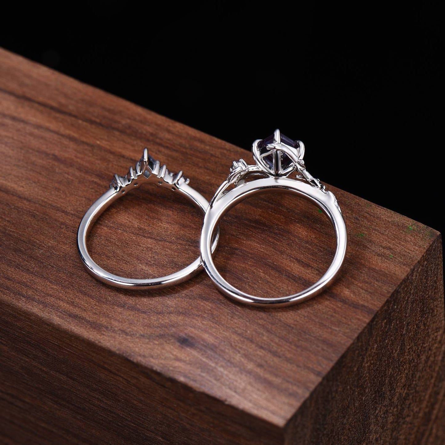 Fairy Tale Vine Alexandrite Ring Set | Nature Inspired Kite Color Change Gemstone Bridal Ring Set