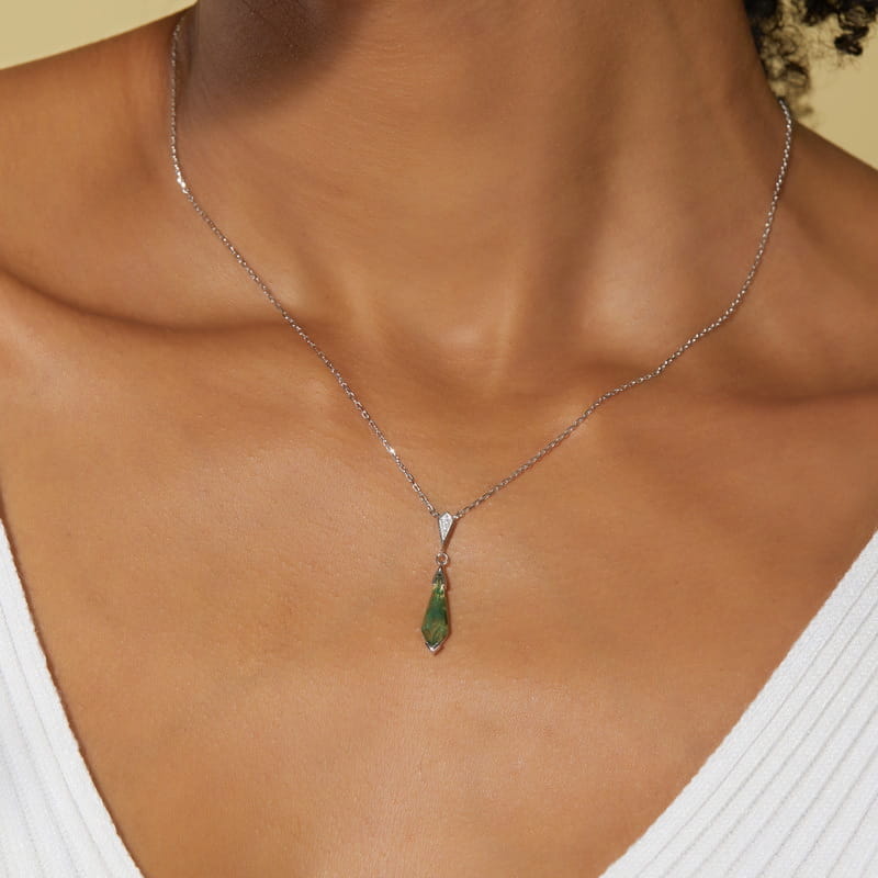The Aurora Kite-Cut Green Moss Agate Necklace