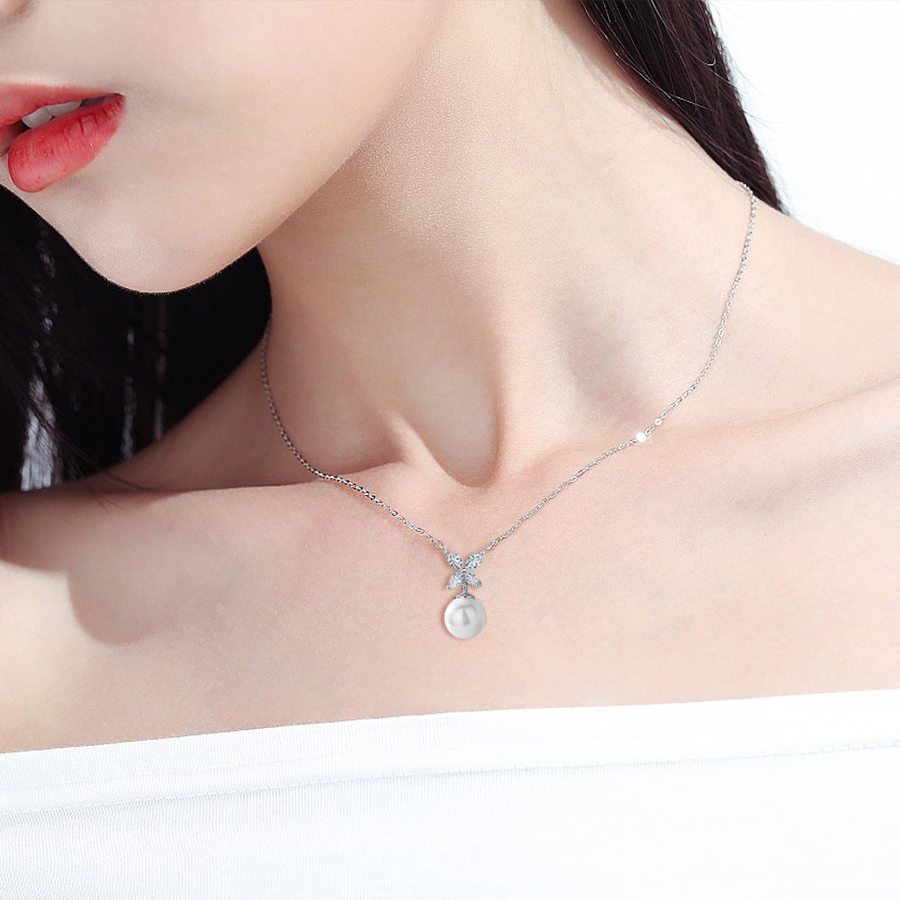 Elegant 10mm Pearl Pendant Necklace Botanical Four-Petal Blossom Marqusie Pendant