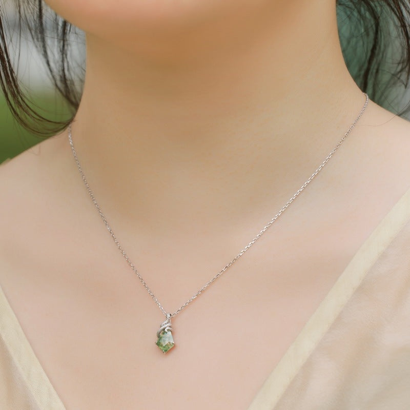 Luxury Snake Kite Cut Green Moss Agate Pendant Necklace